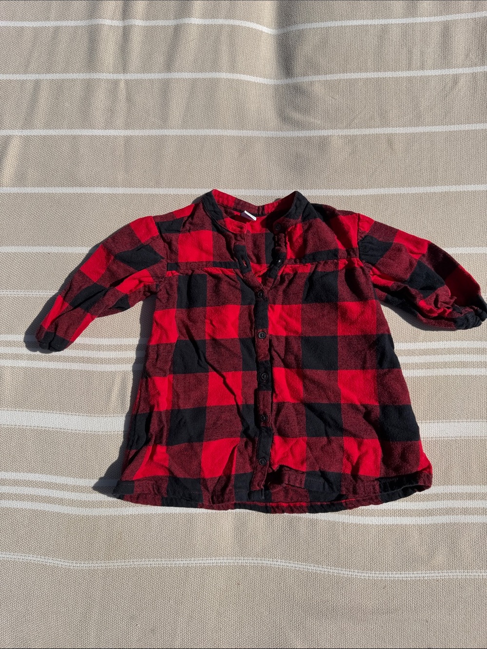 Old Navy Red & Black Buffalo Plaid Button-Down Shirt